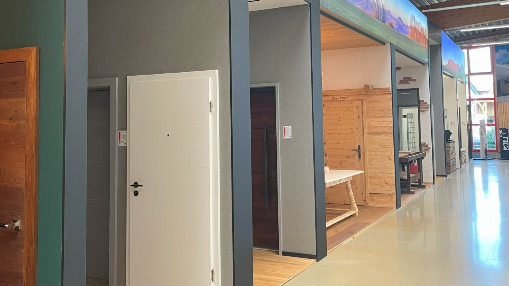 Türenausstellung - Holzland Disam