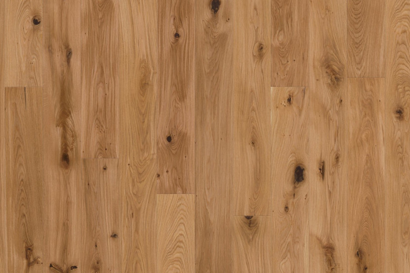 Massivholzdielen aus Eiche mit warmem Farbton und charakteristischer Holzstruktur.