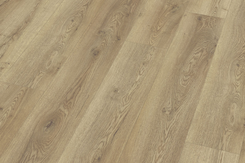 Laminatboden mit natürlicher Holzoptik in Eiche Madison, lebendige Maserung und warme Töne.